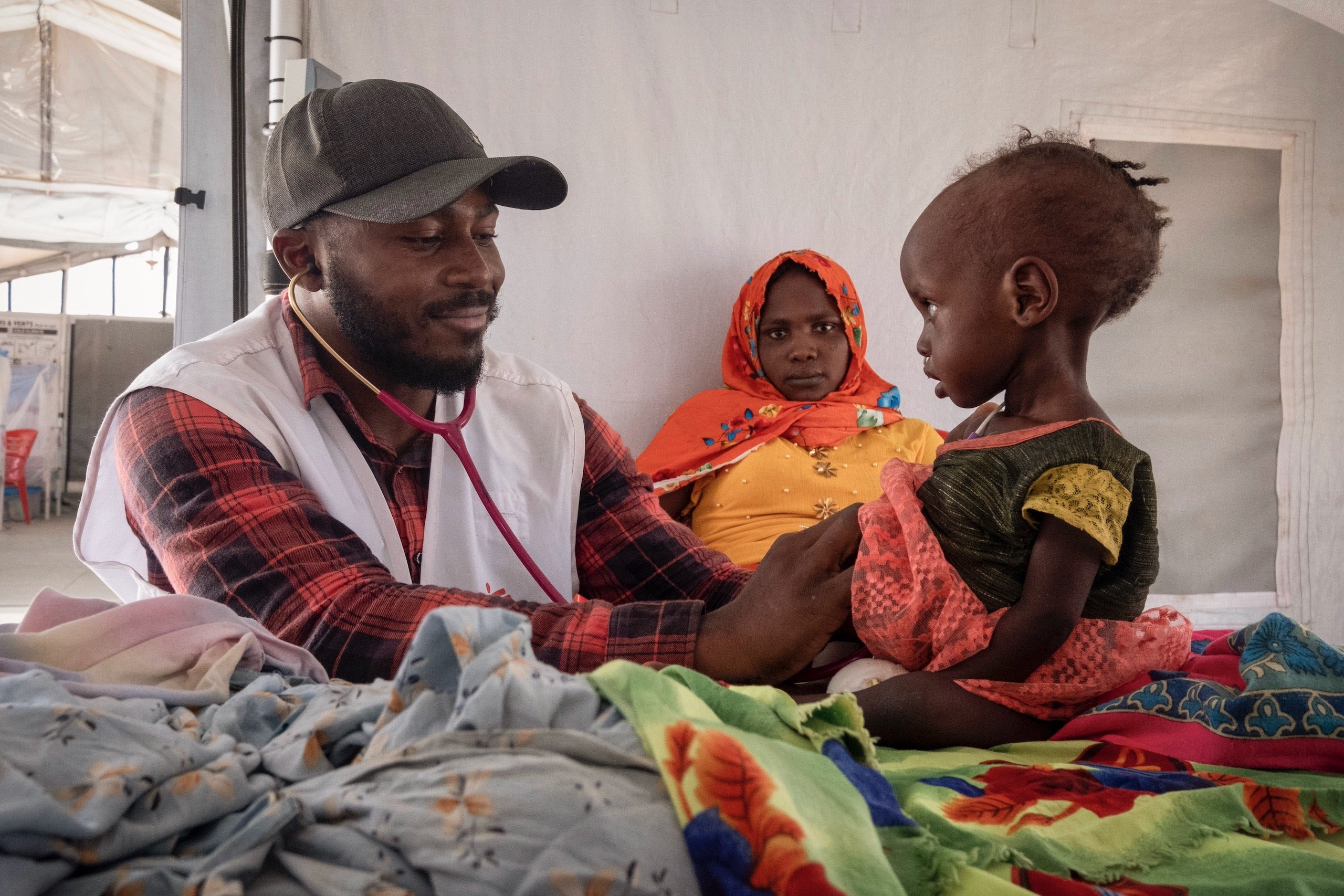 1,000+ Aid Workers Dead: Is This The Worst Humanitarian Crisis Yet? - 6vl9png