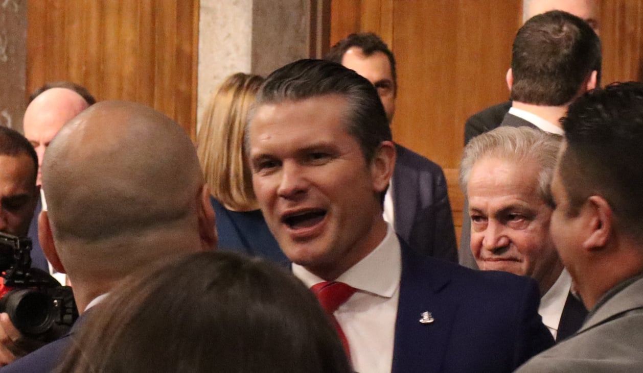 Trump Pentagon nominee Pete Hegseth goes under Senate knife ...
