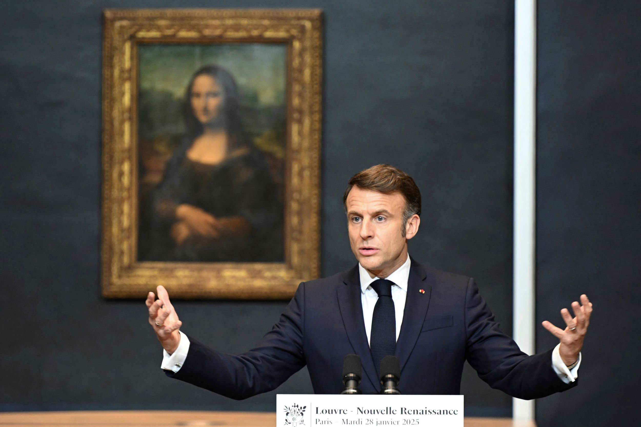 Macron aims to buff the Louvre’s tarnished glory with massive ...