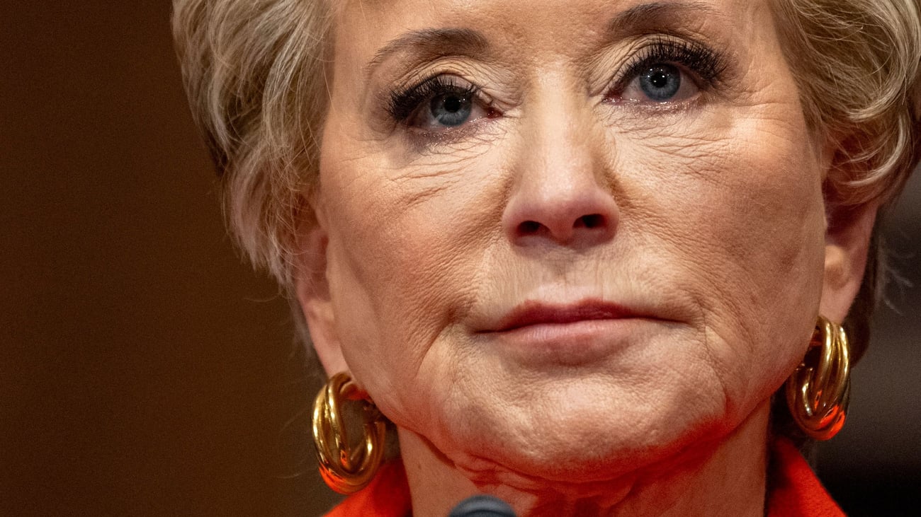 25 states, Washington sue Education Department over student loan restrictions