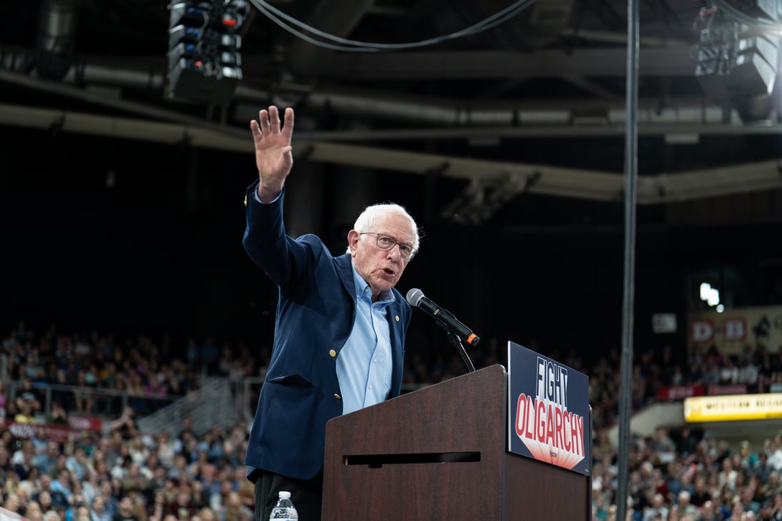 Bernie Sanders stirs up progressive support in Houston rally ...