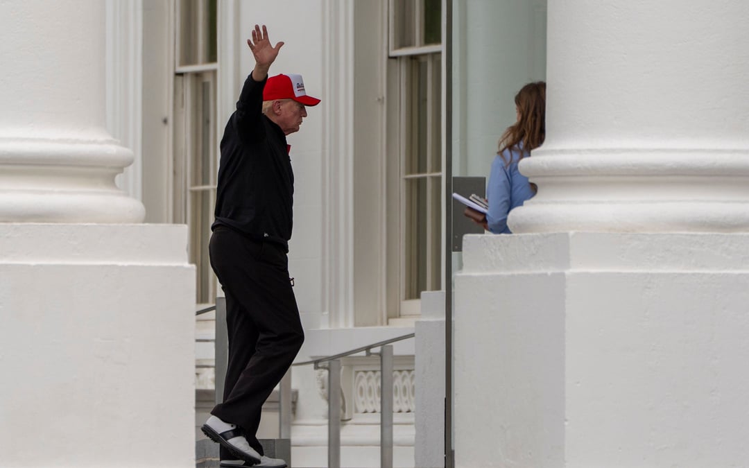 As controversies pile up, Trump allies increasingly turn on one another