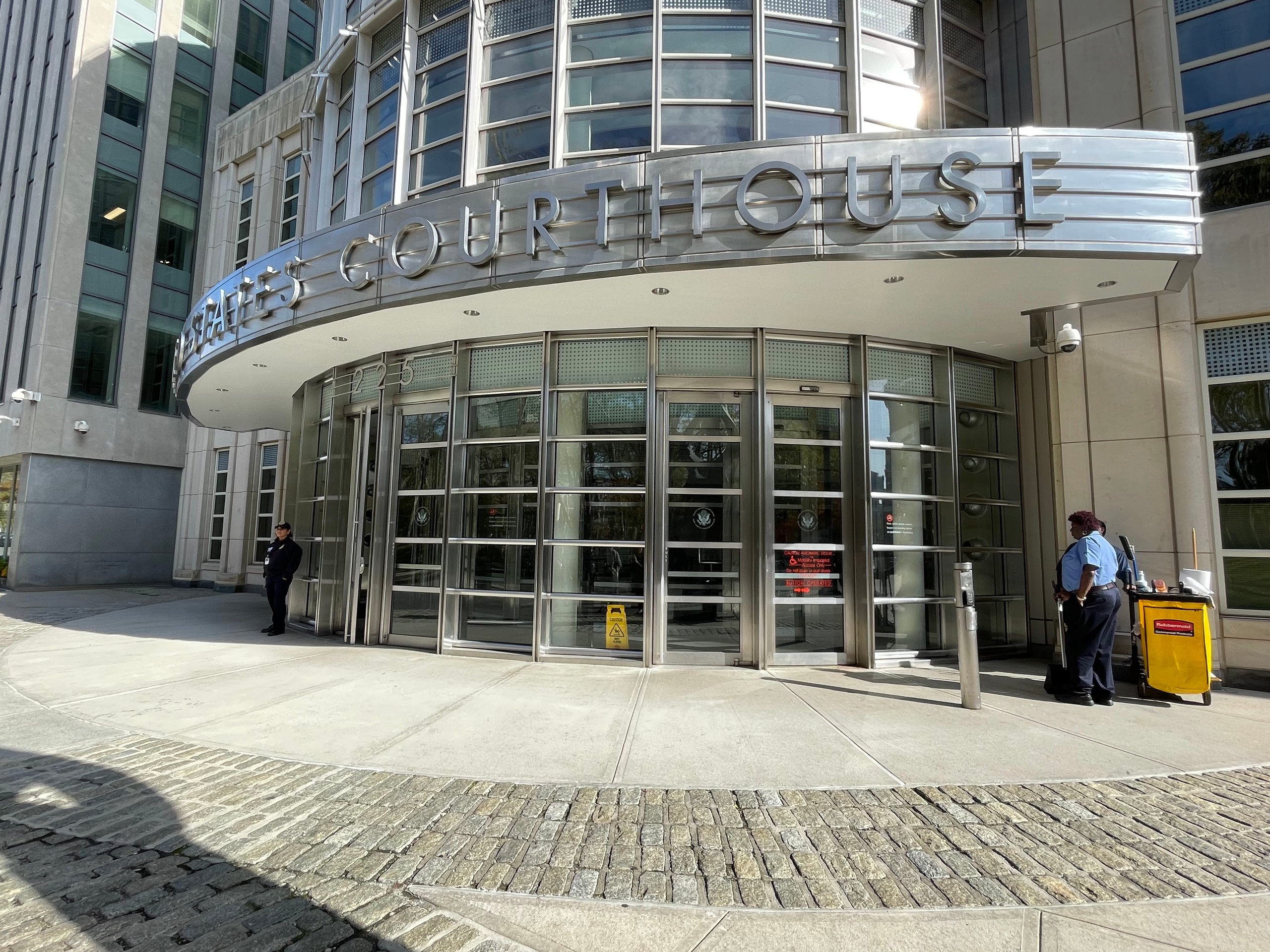 Boss ordered employees to have sex at Bay Area startup: Witnesses