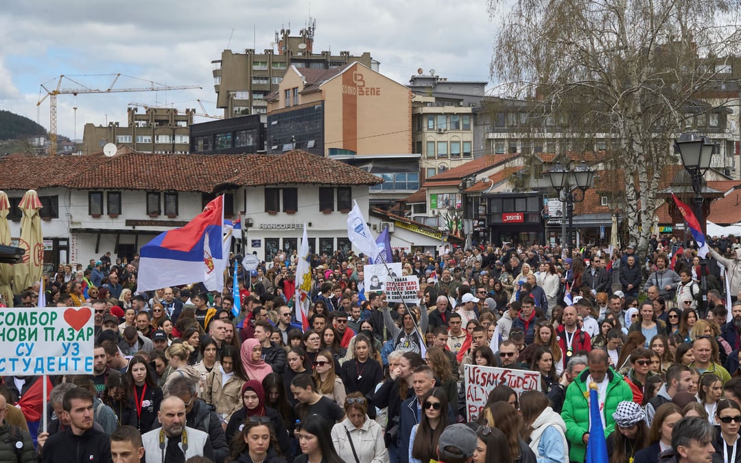 Serbian students, unions join forces for anti-corruption protest