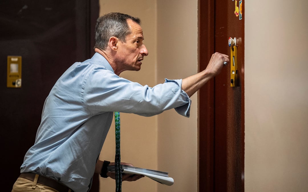 Who’s that knocking at your door? It’s Anthony Weiner on a comeback tour