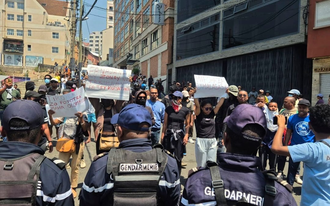 Police meet fresh 1,000-strong protest in Madagascar with tear gas