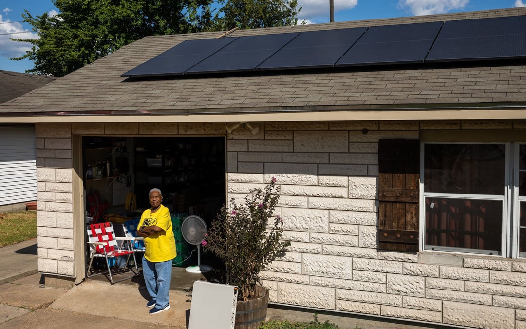 Lacking community resilience centers, Houston neighbors opt for solar-powered ‘hub homes’