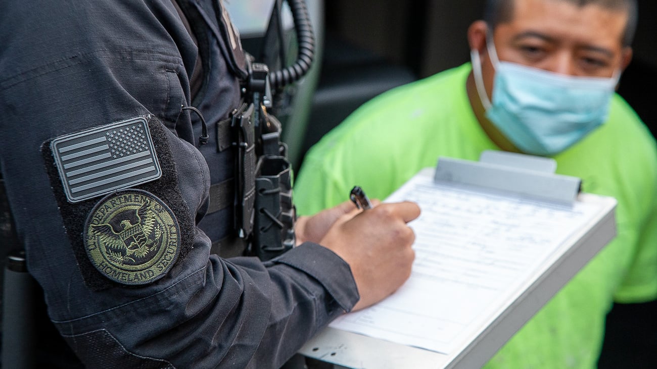 Justices trade barbs over immigration policy as feds push SCOTUS on parole power