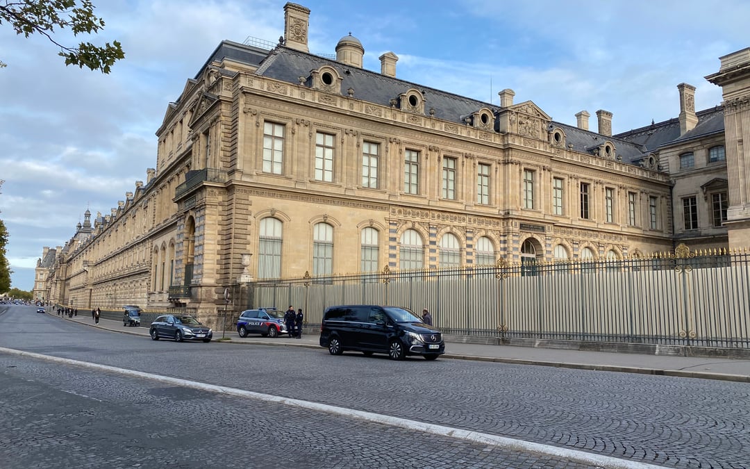 Louvre to get anti-ramming barriers by year end: Minister
