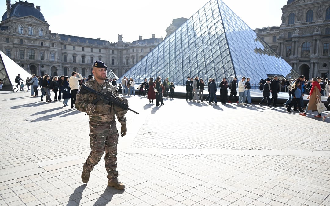 5 more arrests as Louvre jewel heist probe deepens and key details emerge