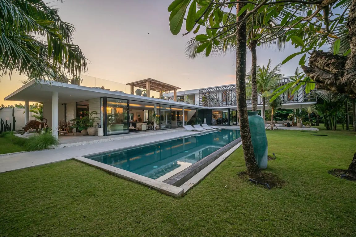 Bull House bali