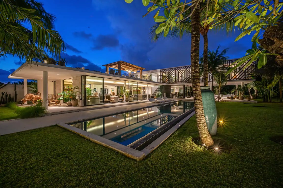 Bull House bali