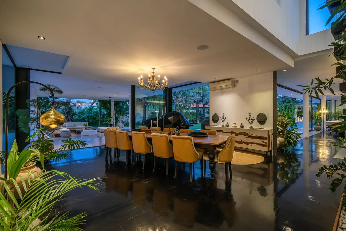 Bull House bali