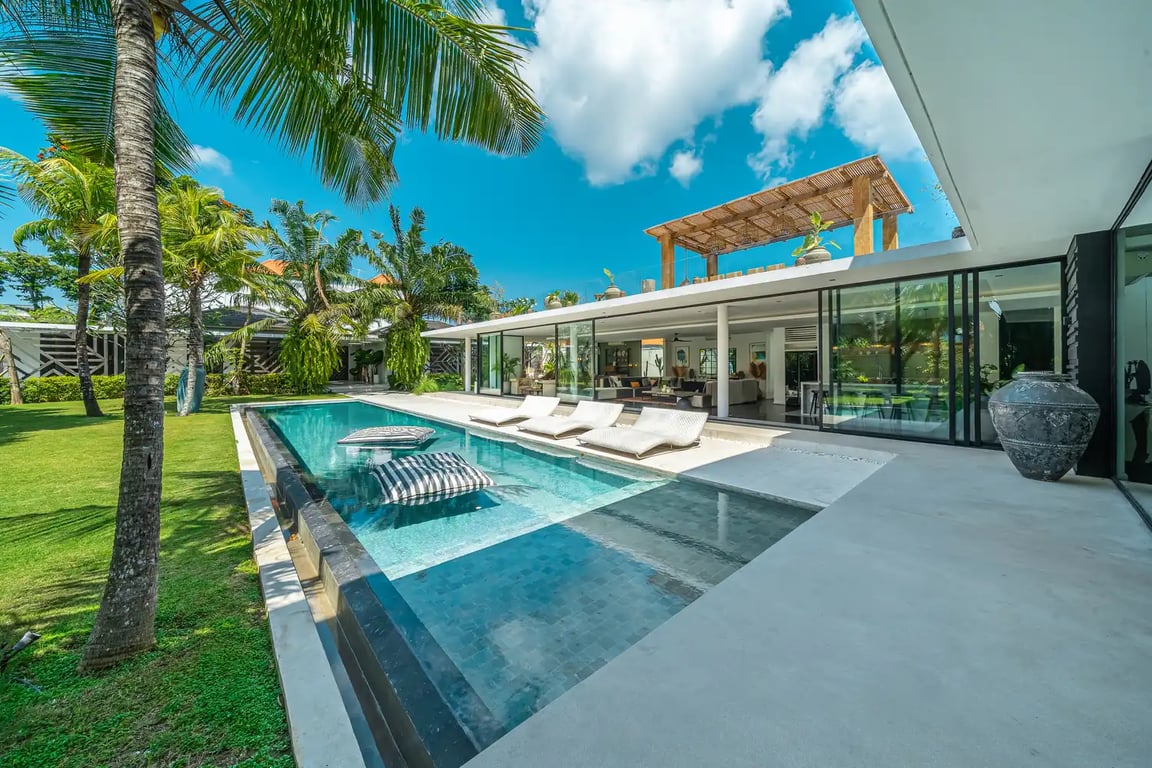 Bull House bali