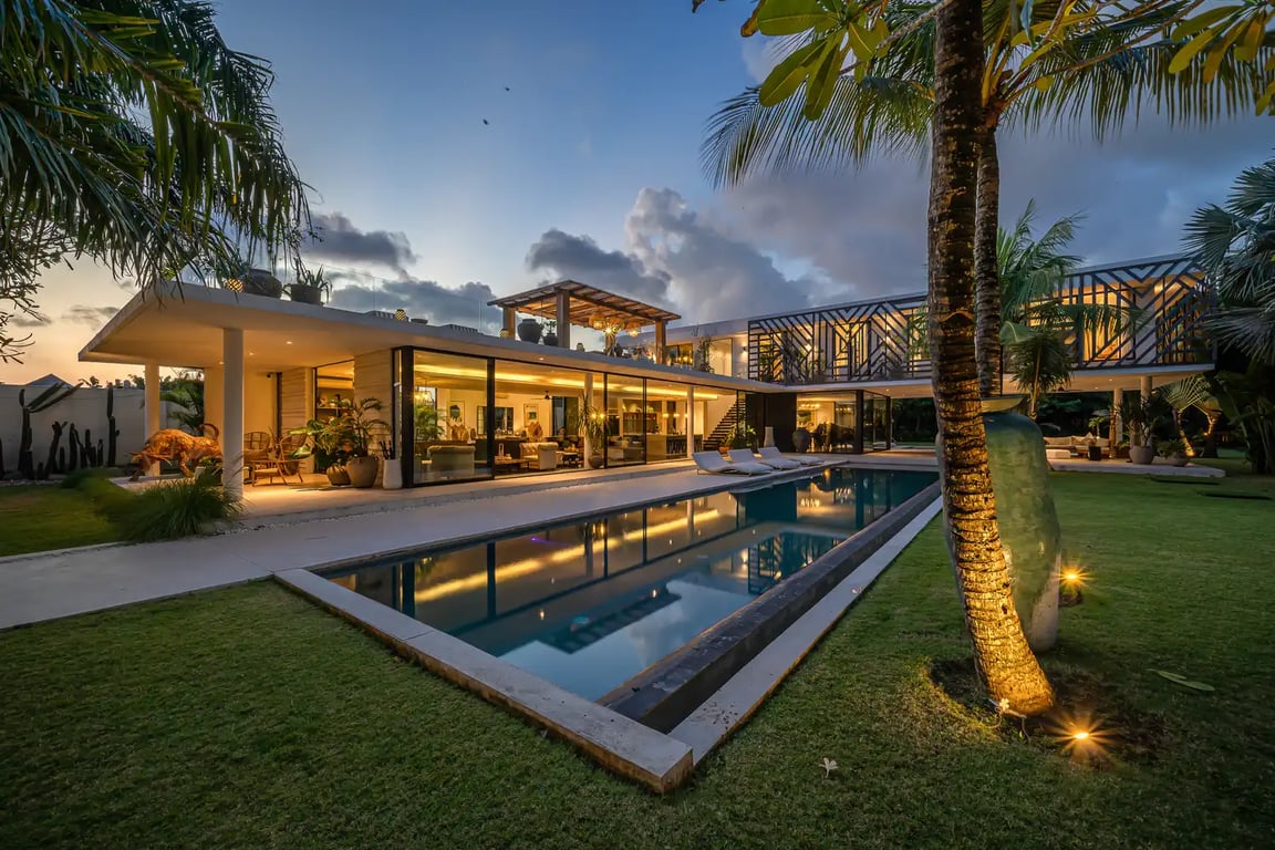Bull House bali