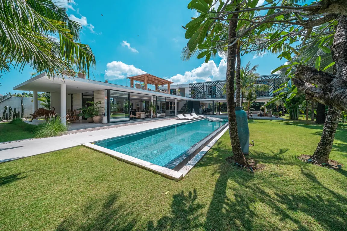 Bull House bali