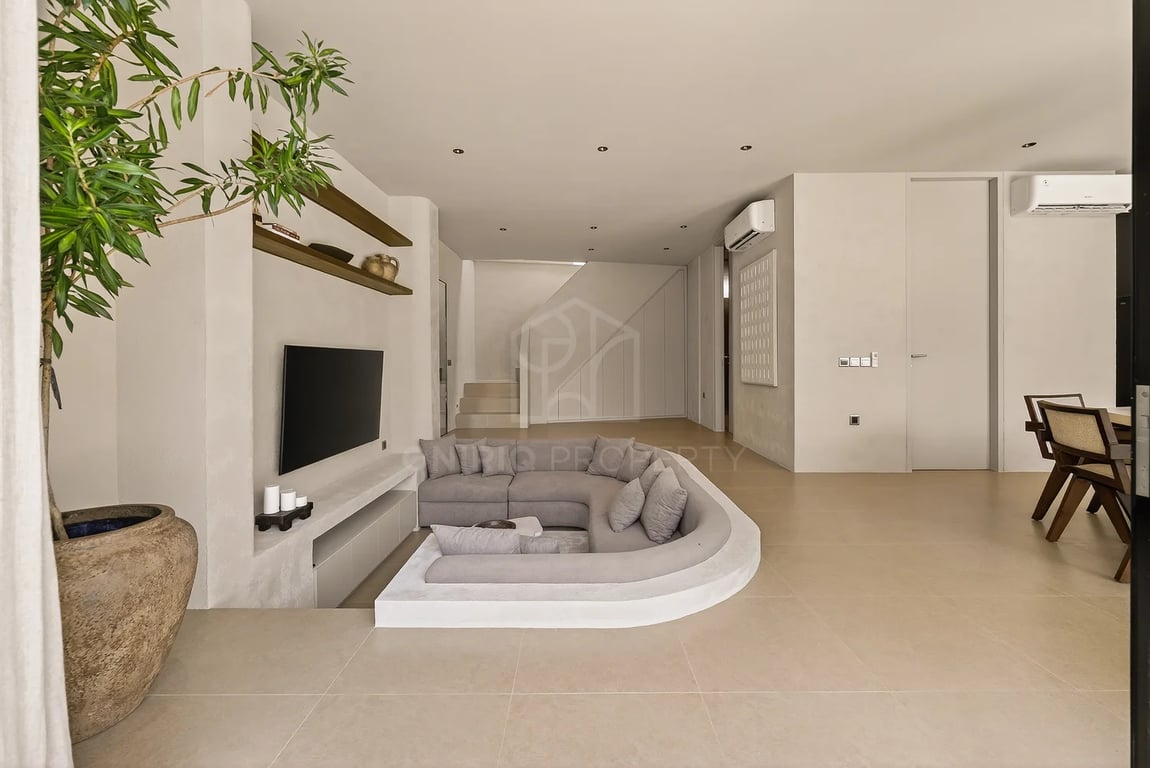 Oniriq Property
