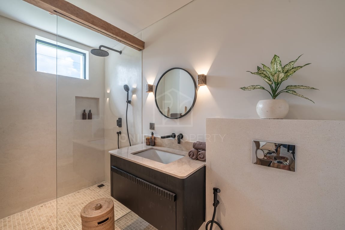 Oniriq Property