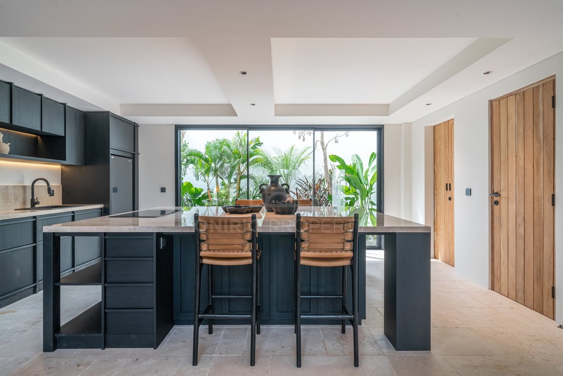 Oniriq Property