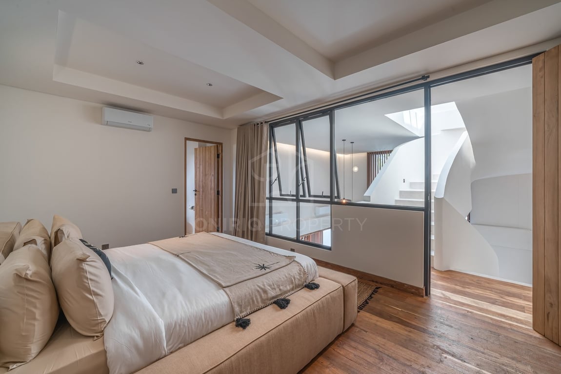 Oniriq Property