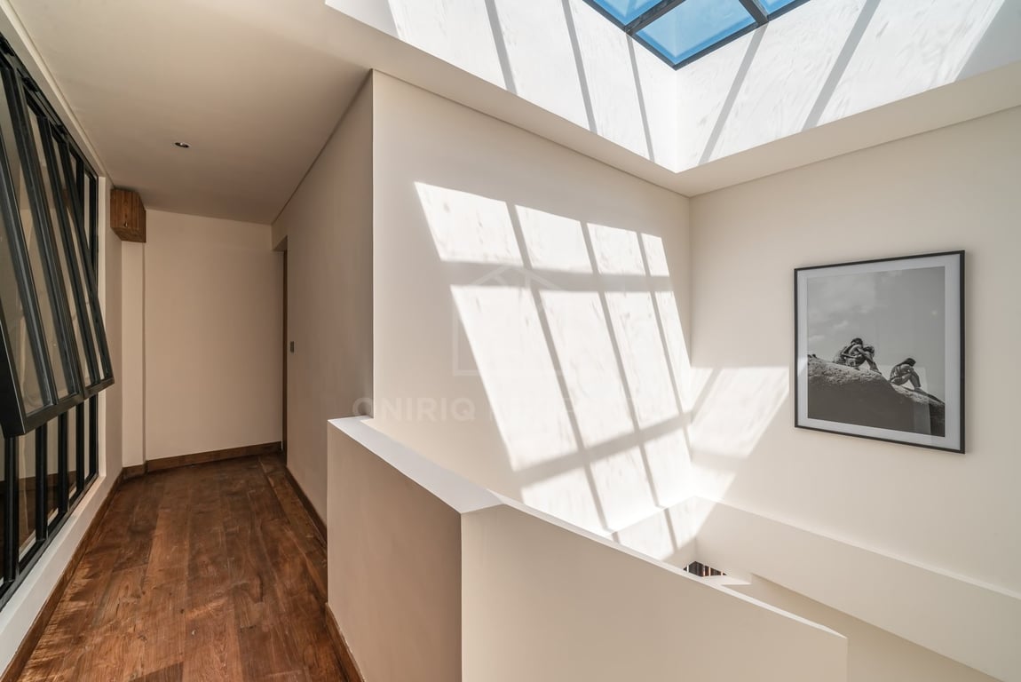 Oniriq Property