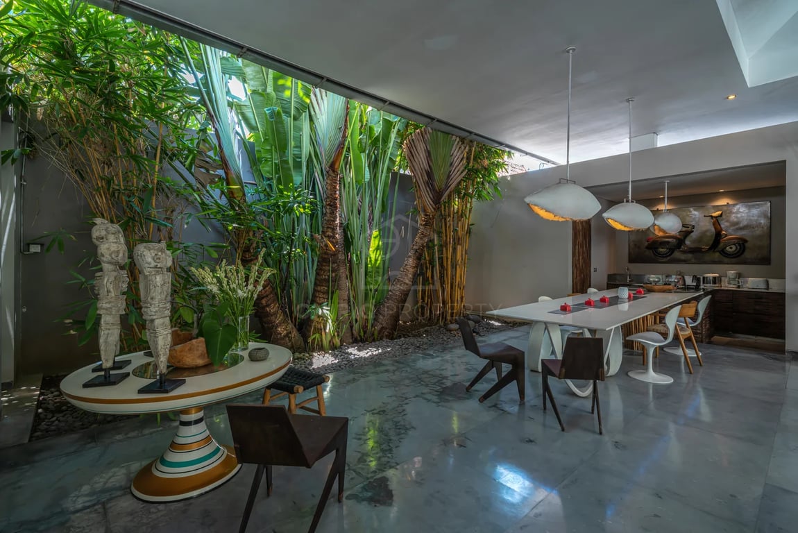 Oniriq Property