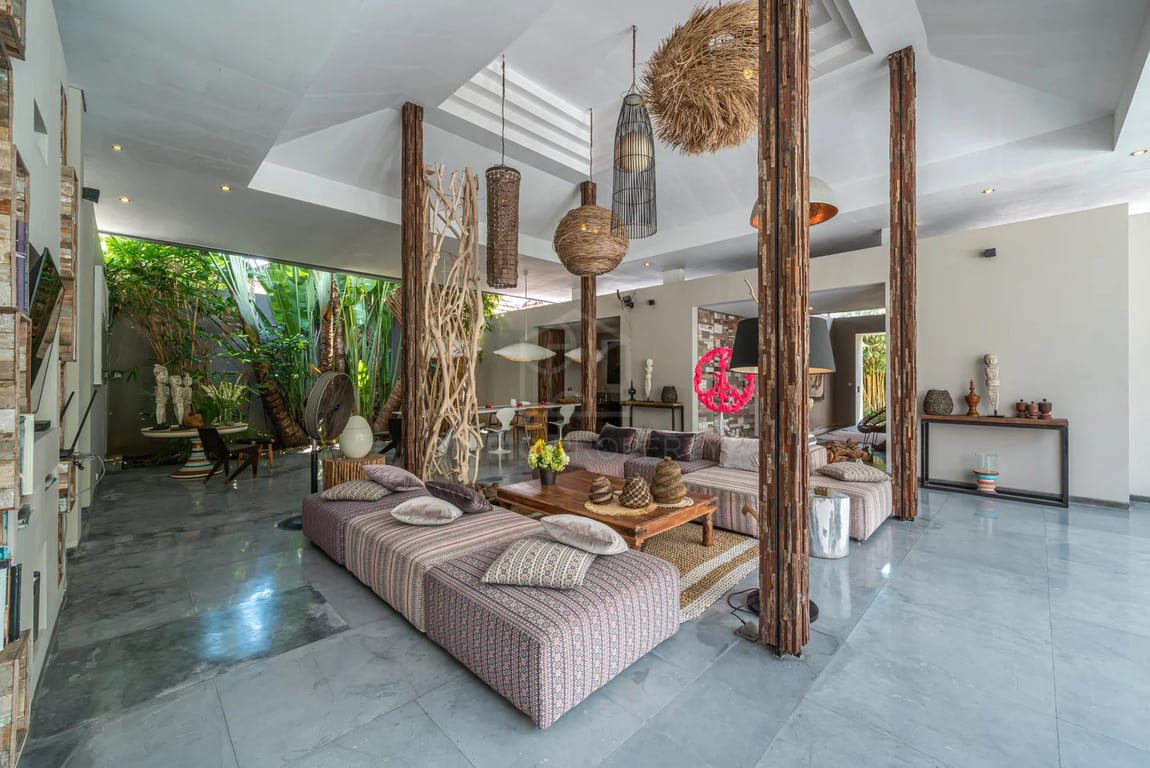 Oniriq Property
