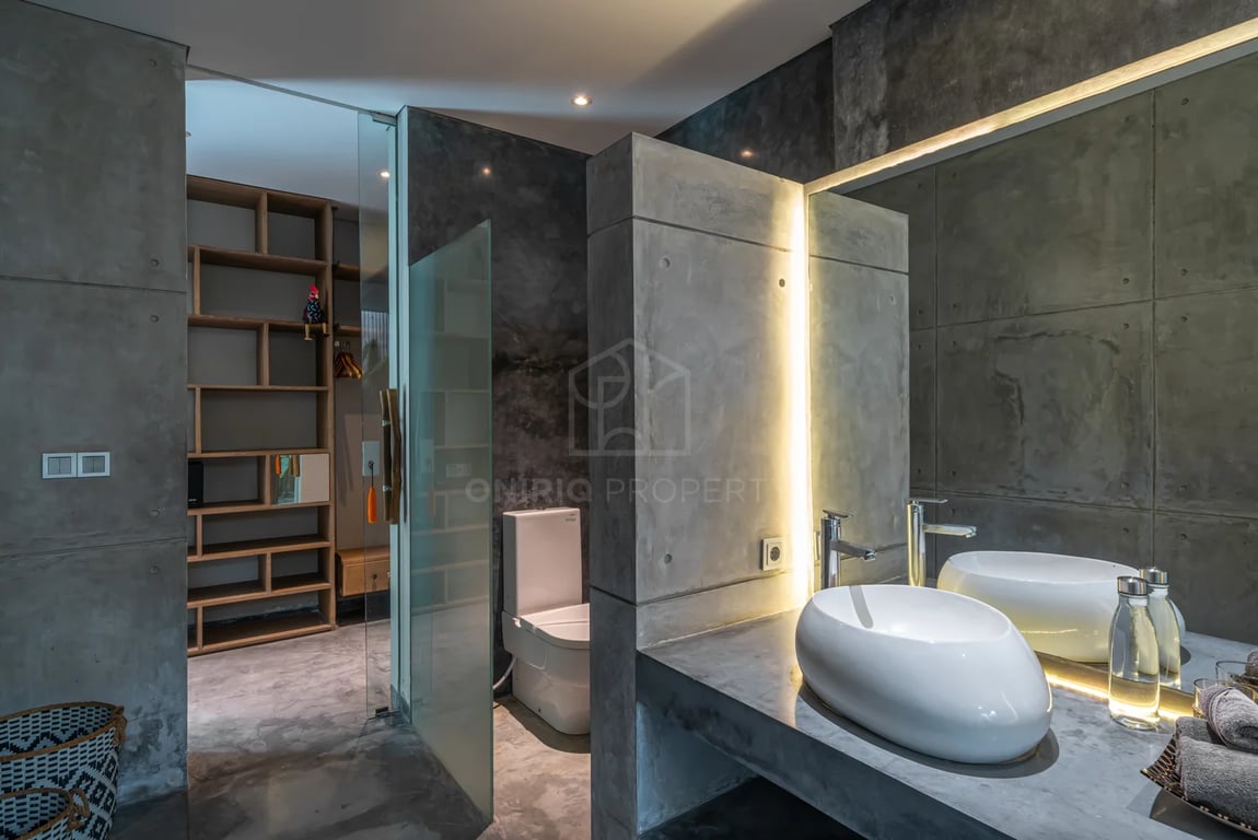 Oniriq Property