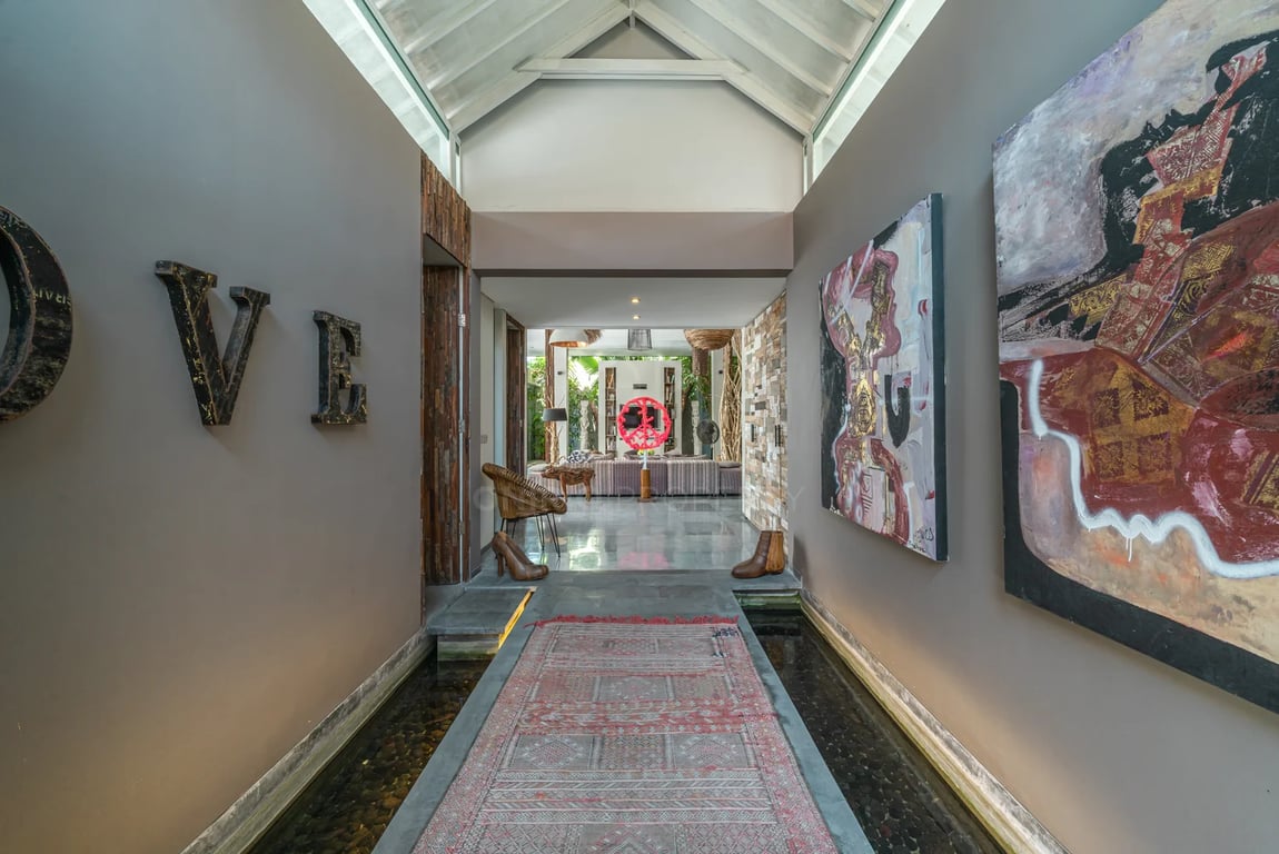 Oniriq Property