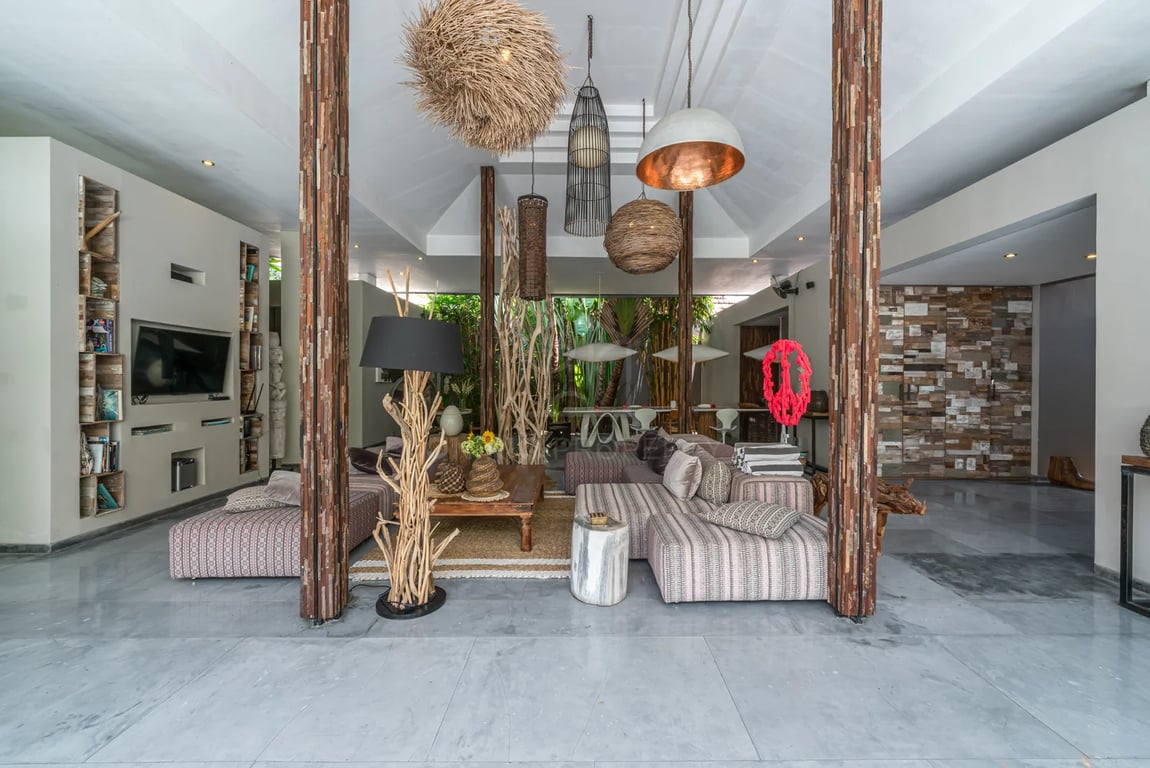 Oniriq Property