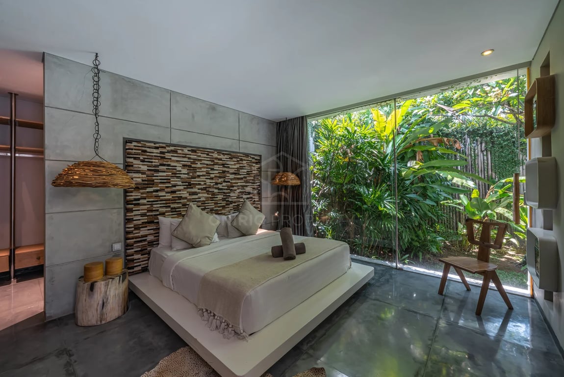 Oniriq Property
