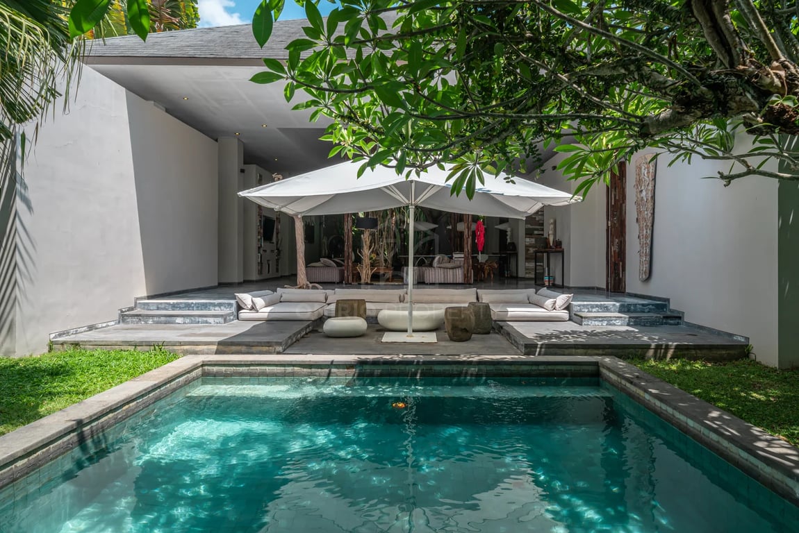 Oniriq Property