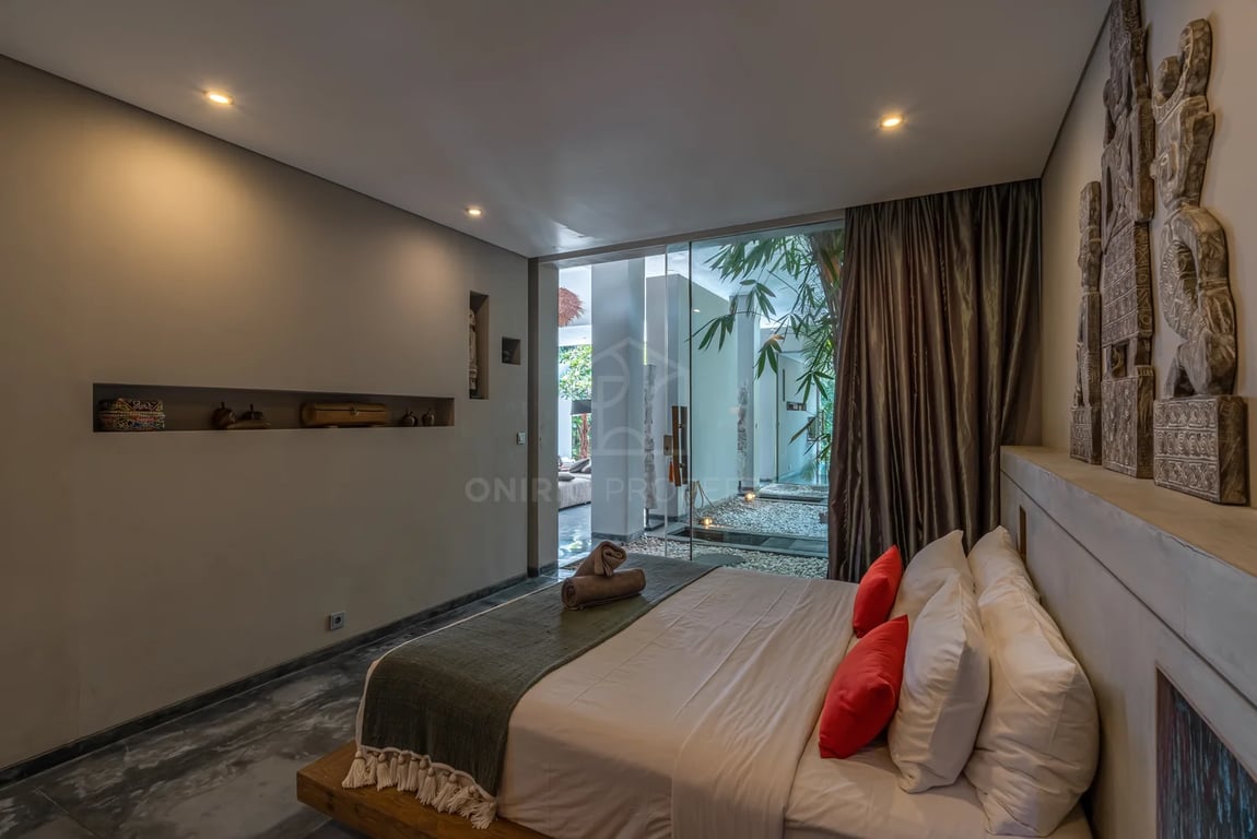 Oniriq Property