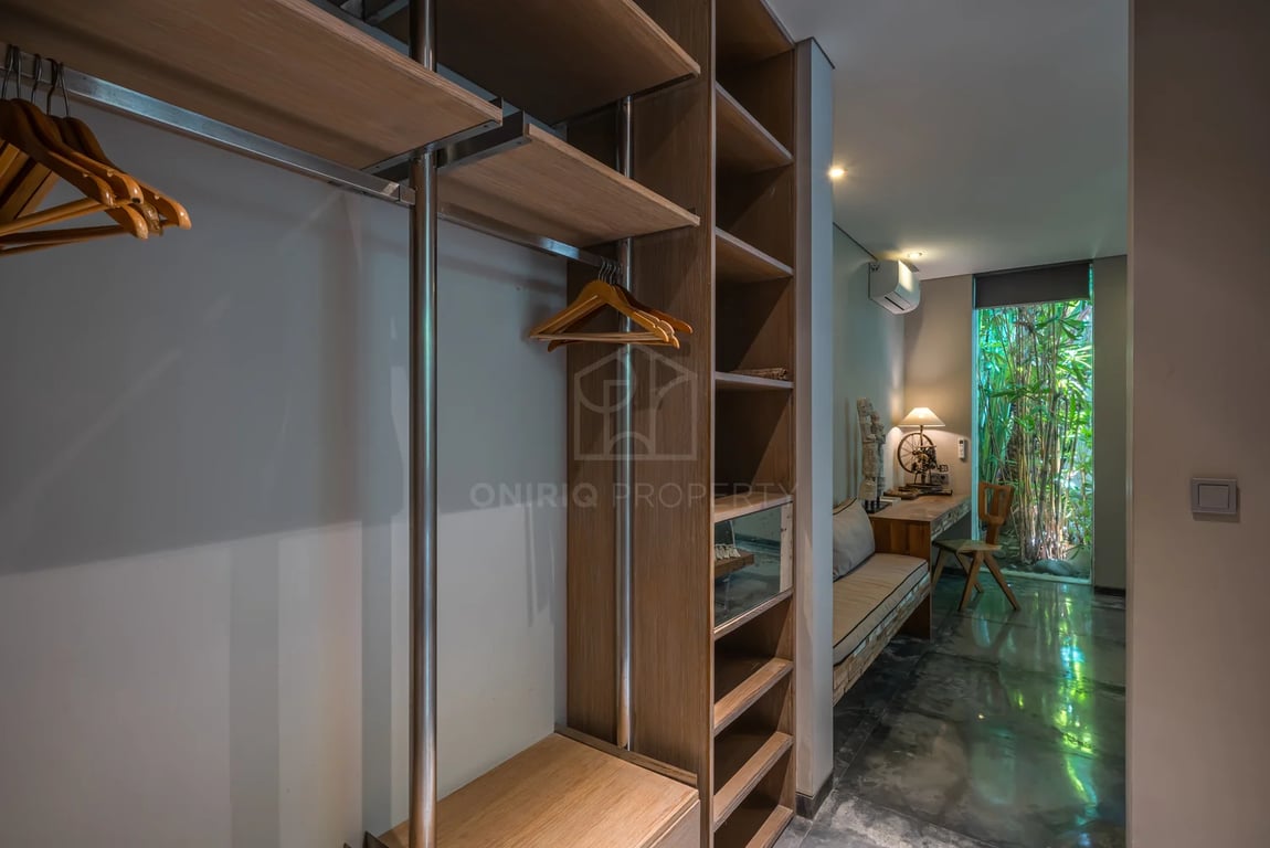 Oniriq Property