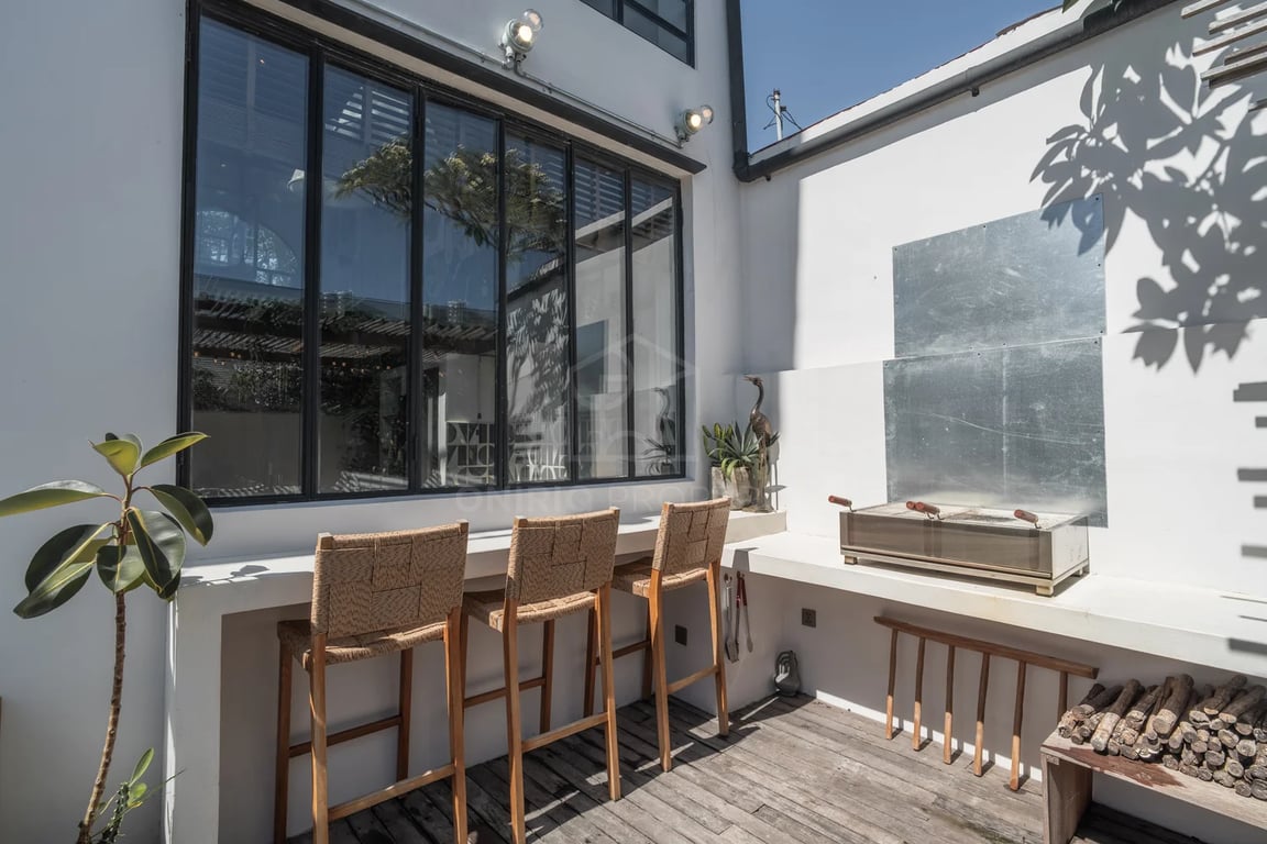 Oniriq Property