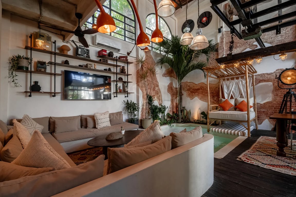 Oniriq Property