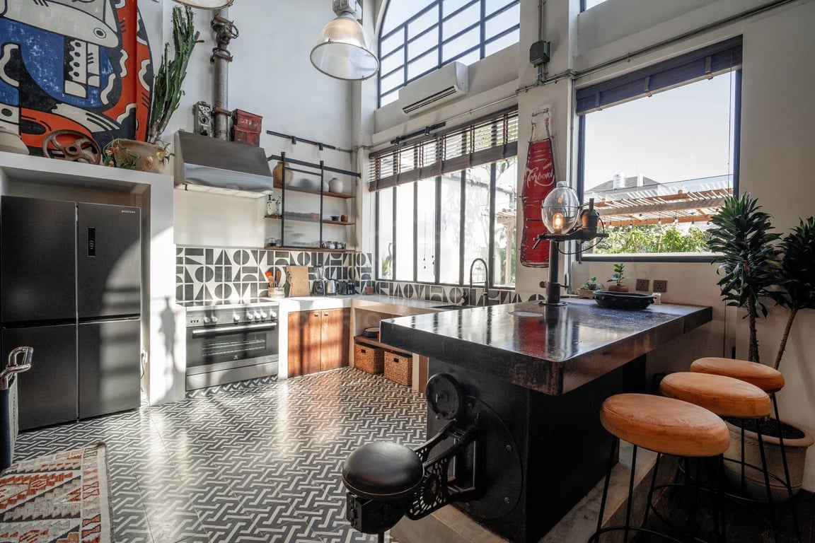 Oniriq Property