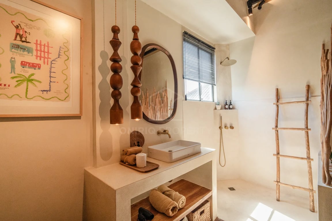 Oniriq Property