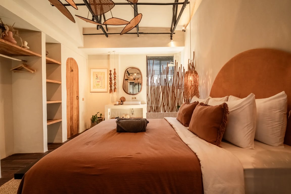 Oniriq Property