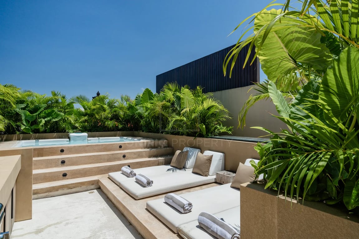 Oniriq Property