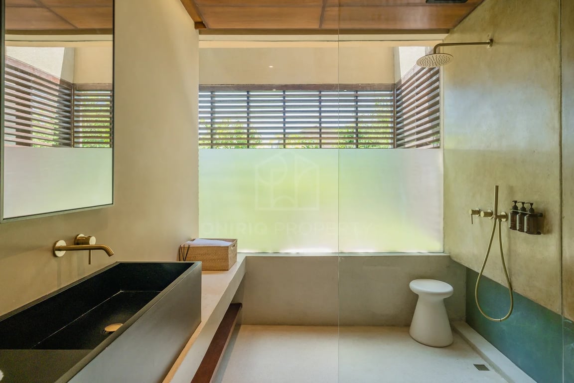 Oniriq Property