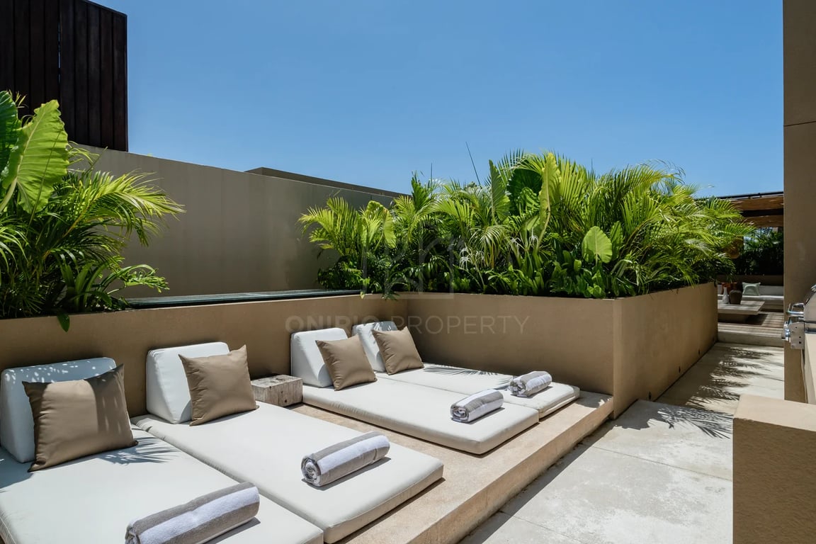 Oniriq Property