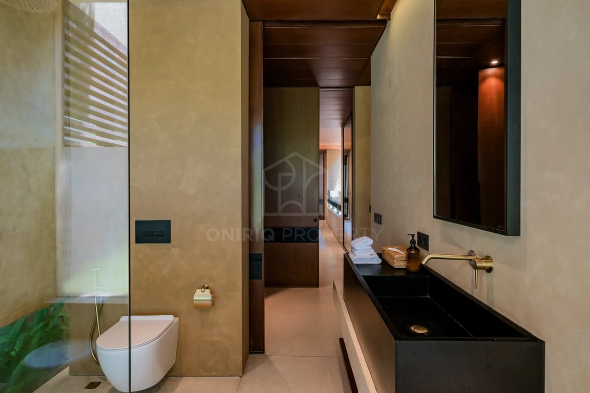 Oniriq Property