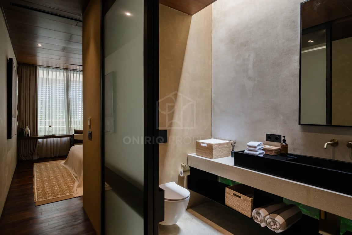 Oniriq Property