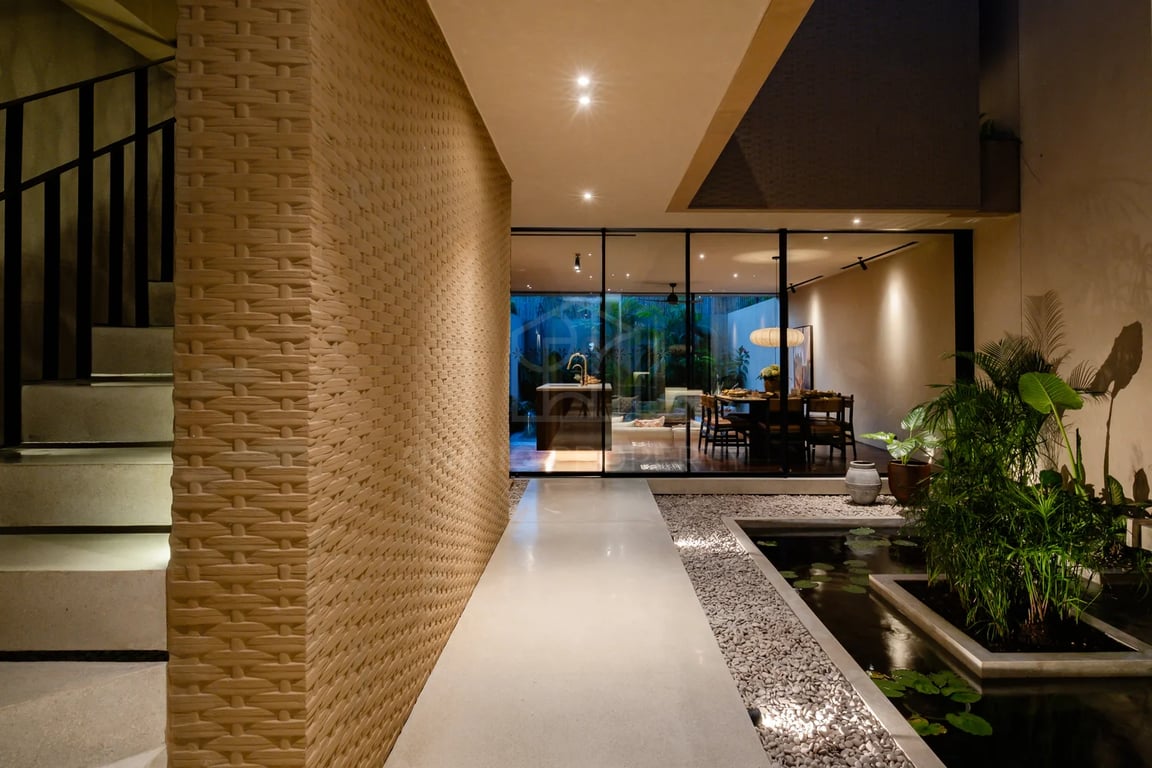 Oniriq Property