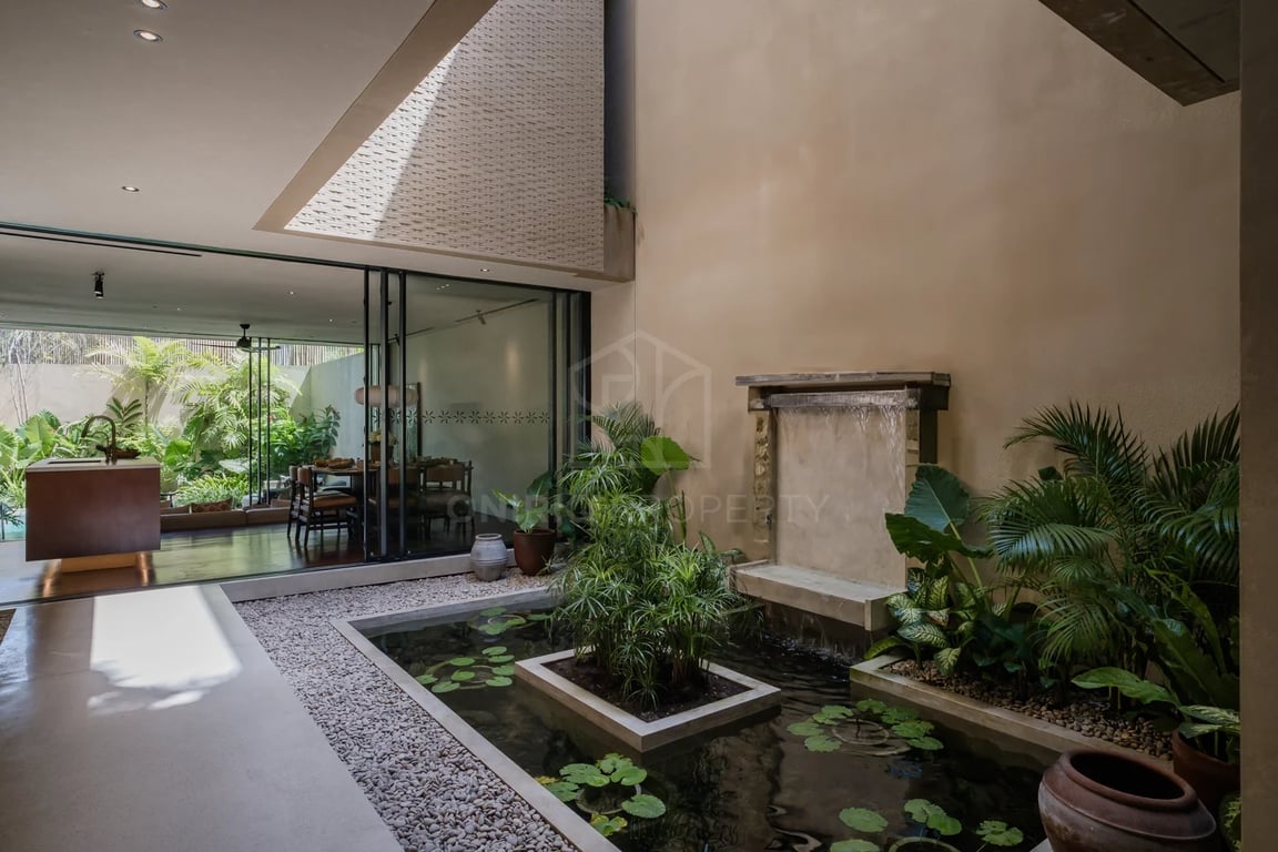 Oniriq Property