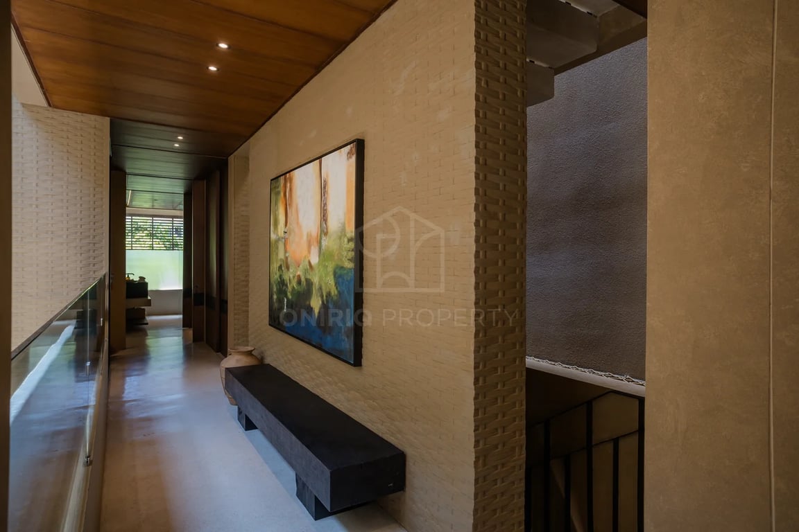Oniriq Property
