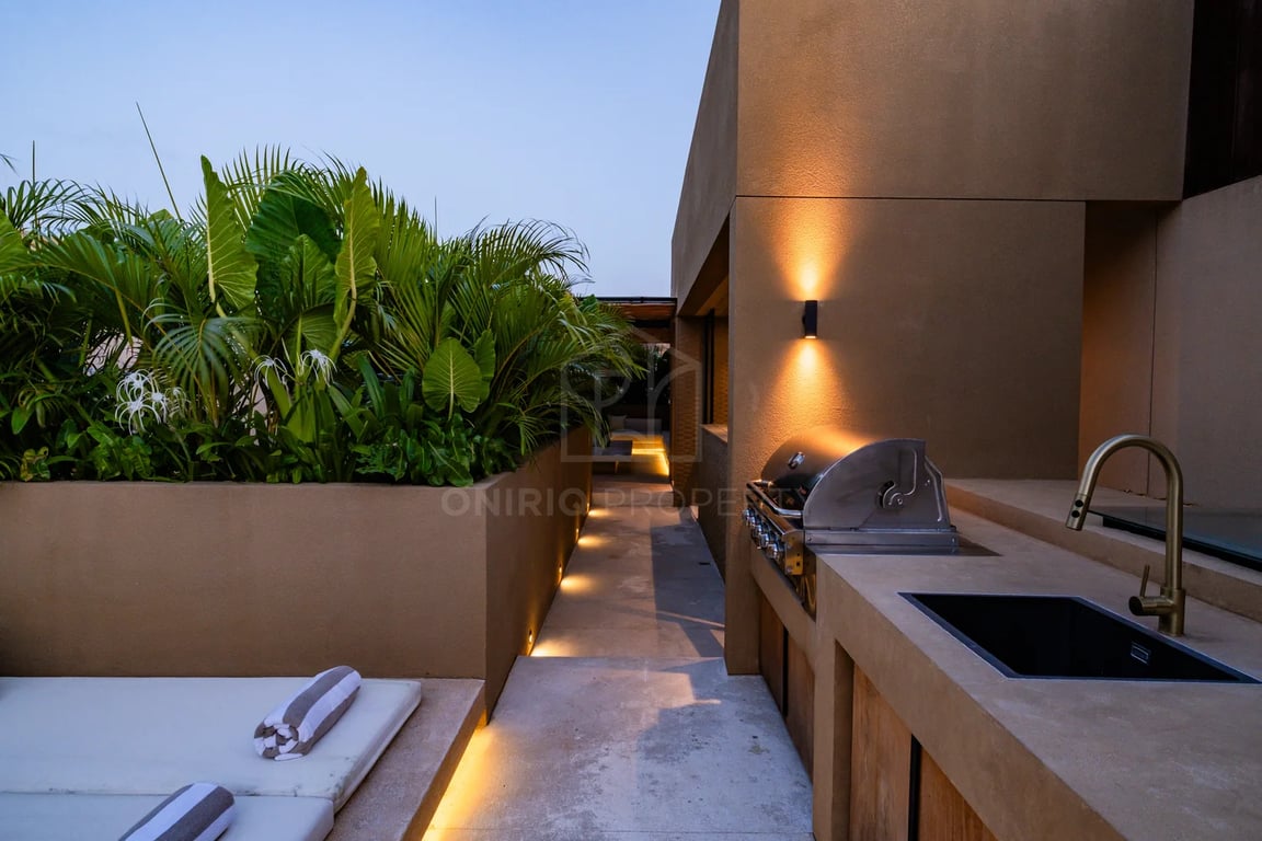 Oniriq Property