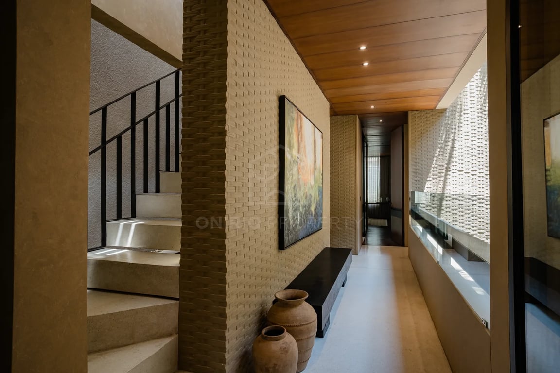 Oniriq Property