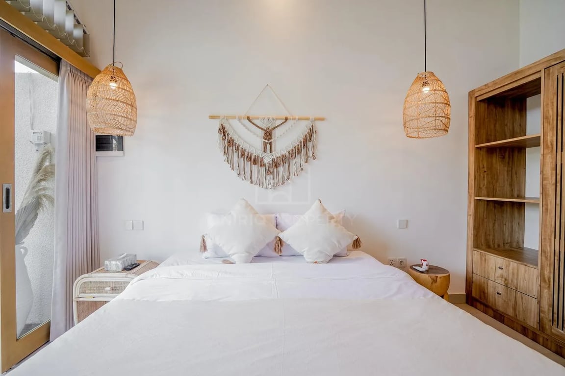 Oniriq Property